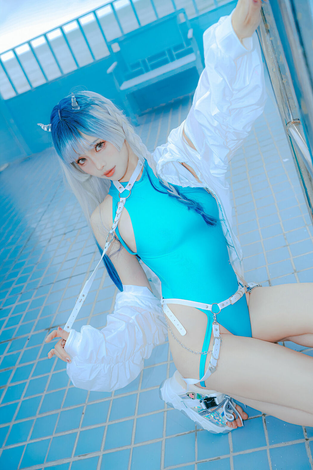 Coser@Ely_eee ElyEE子 – Glassyhorn Devil (35P – 3V)