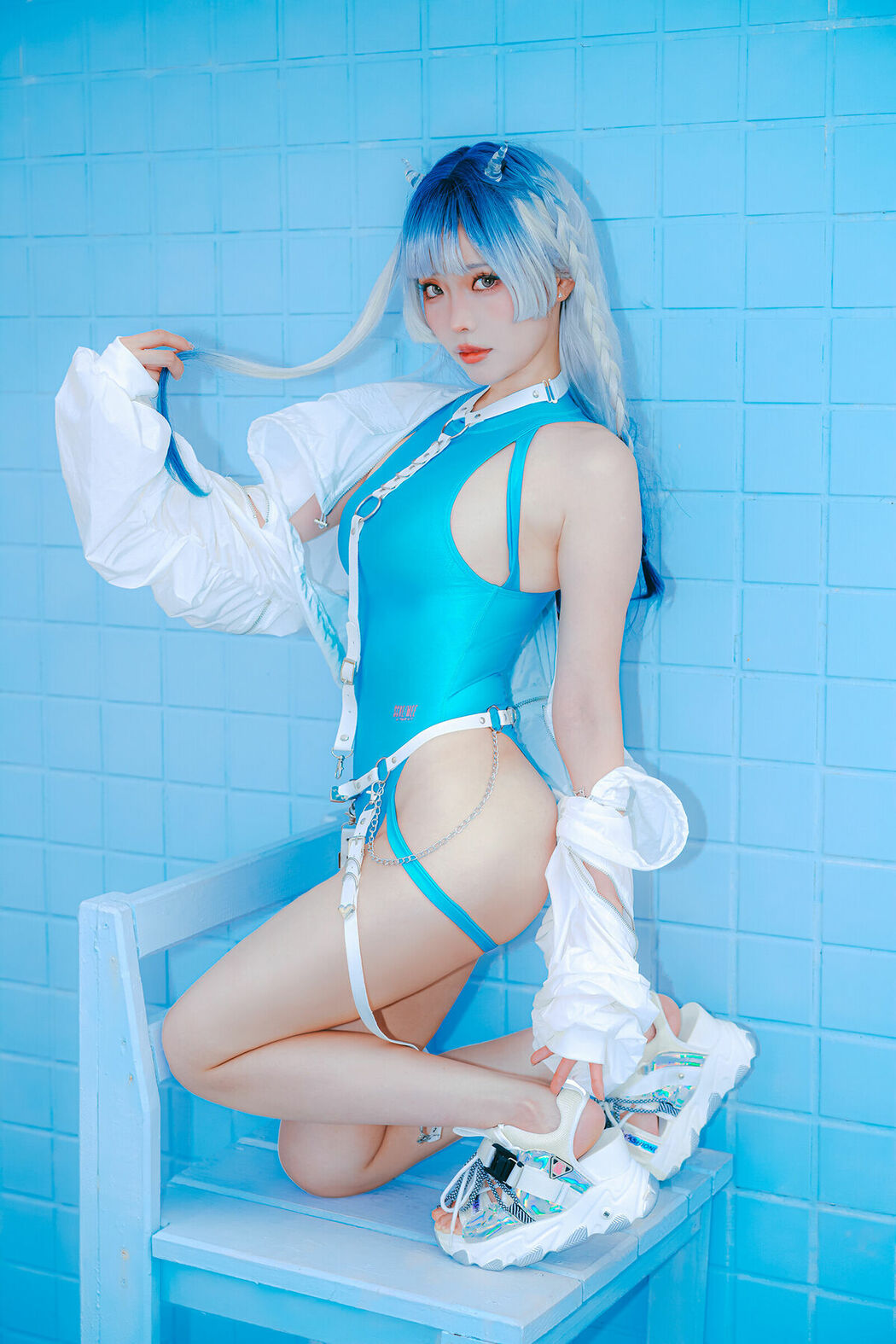 Coser@Ely_eee ElyEE子 – Glassyhorn Devil (35P – 3V)