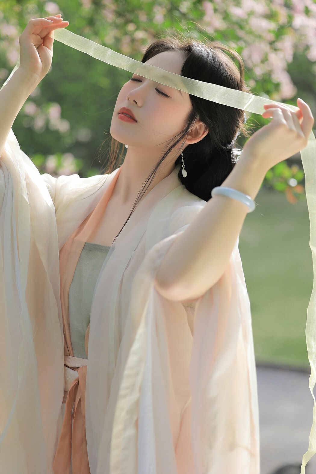 YiTuYu艺图语 Vol.8979 Tie Tie (19P)