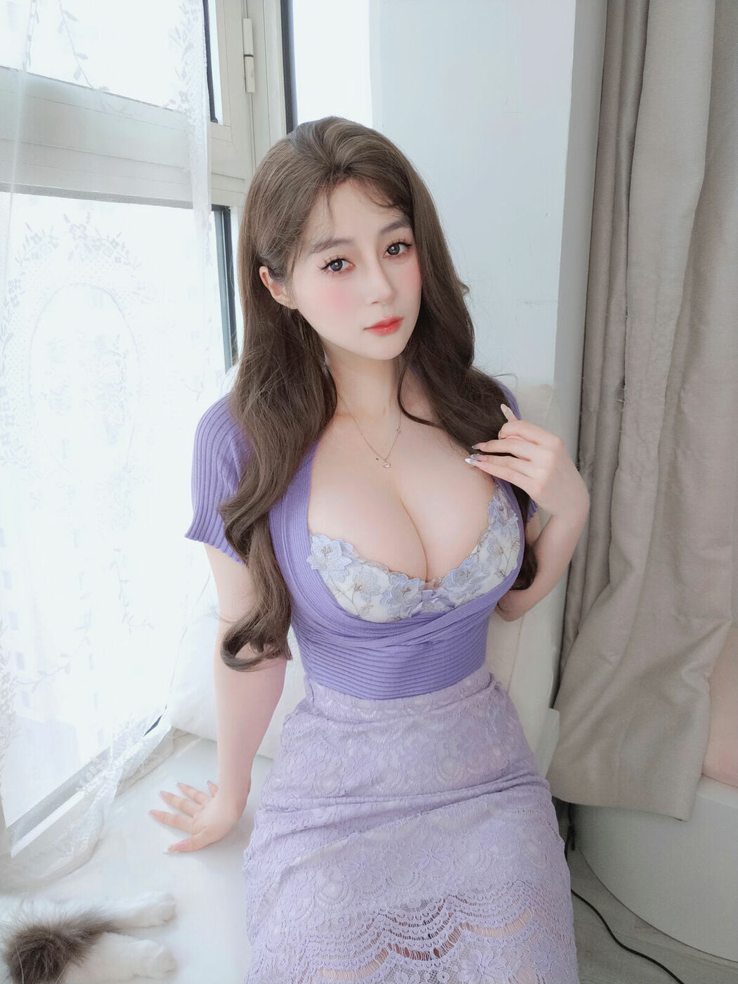 Coser@白银81 – Fantia 2024.10 中華娘 紫色の奥さん Part02 (51P)