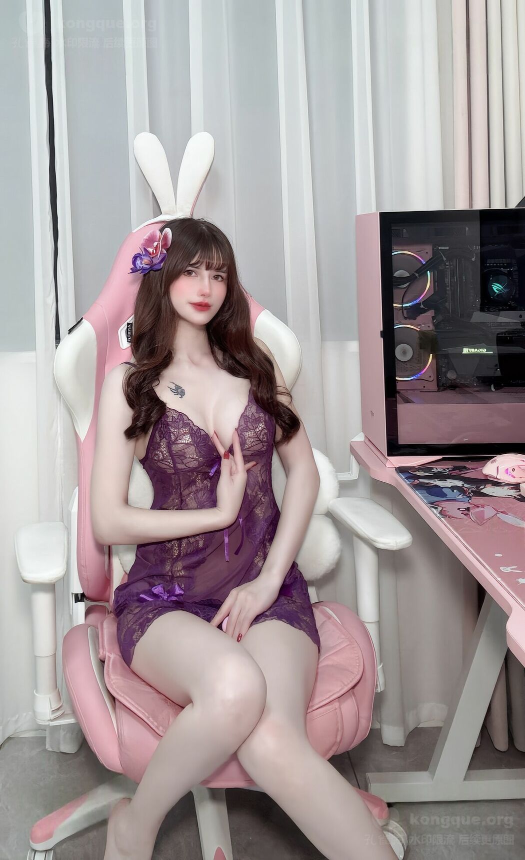 Coser@鹿八岁 – 自拍 (33P – 1V)