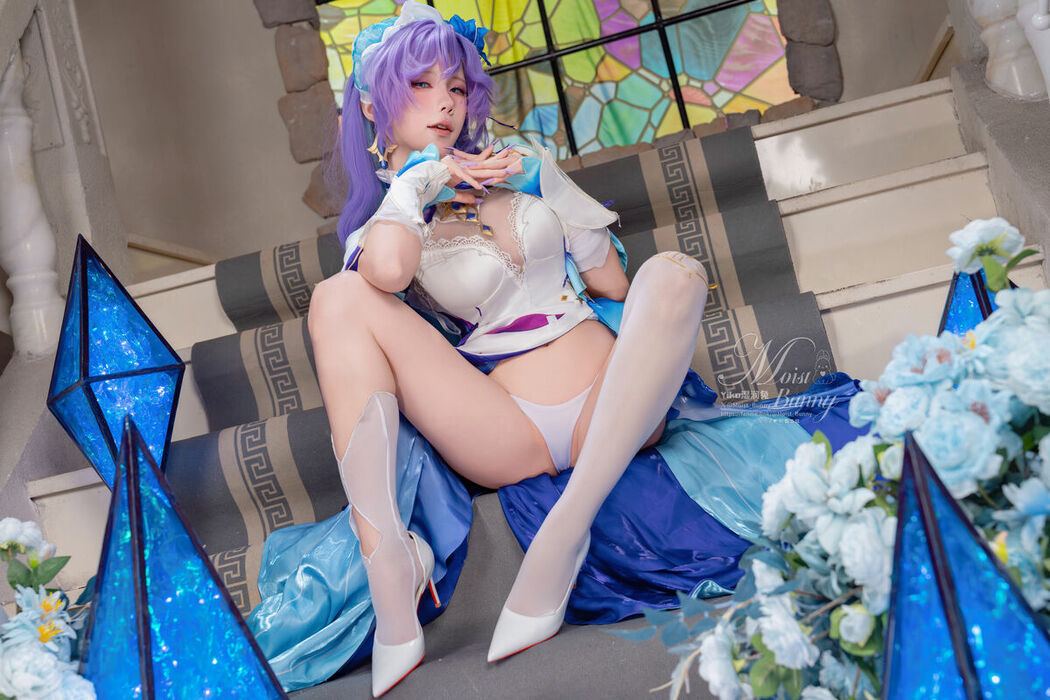 Coser@黏黏团子兔 – 09月作品 鸣潮坎特蕾拉 Part01 (55P – 3V)