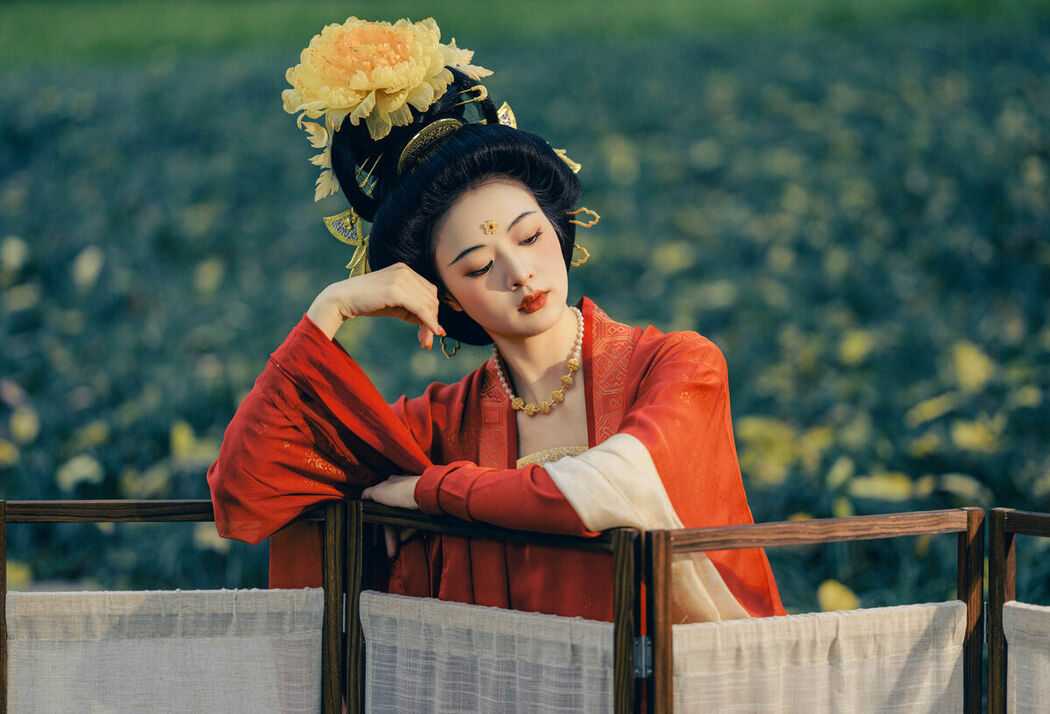 YiTuYu艺图语 Vol.8989 Yang Yang (30P)