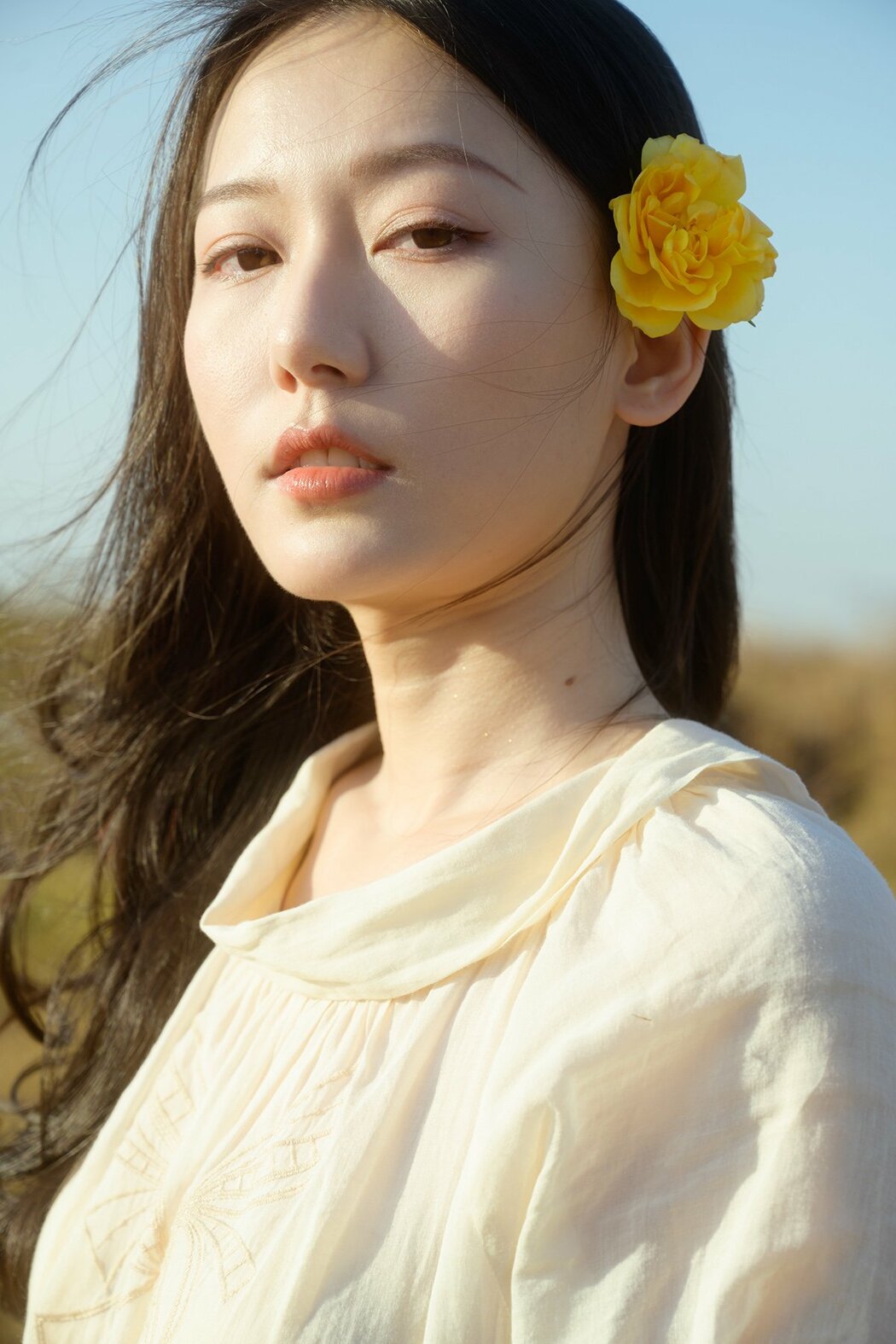 YiTuYu艺图语 Vol.8990 Xiao Yue (23P) Cover Photo