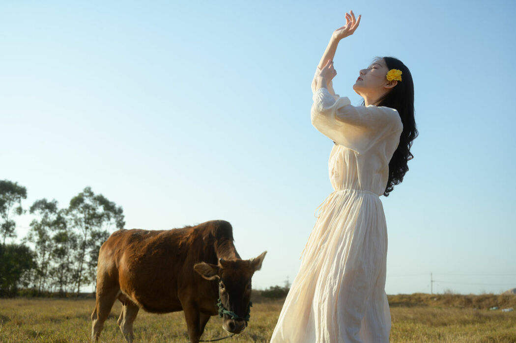 YiTuYu艺图语 Vol.8990 Xiao Yue (23P)