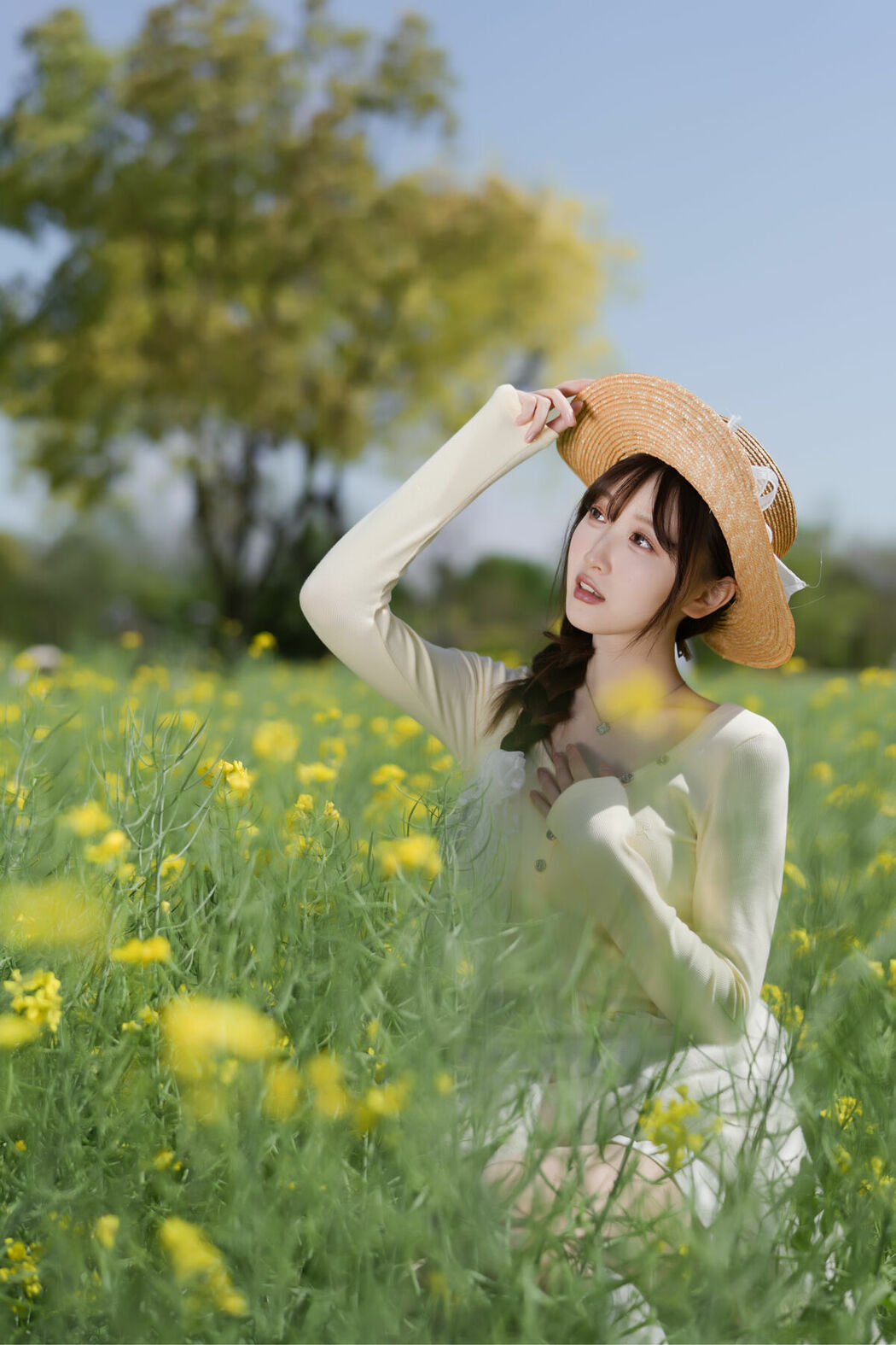 YiTuYu艺图语 Vol.8968 Bing Leng Qi E (33P)