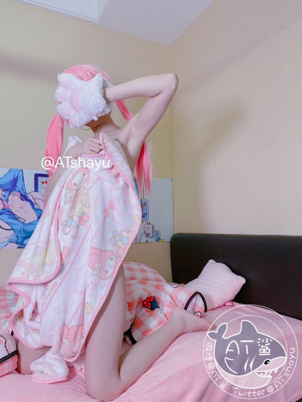 Coser@AT鲨 – 可爱毛毯 (44P)