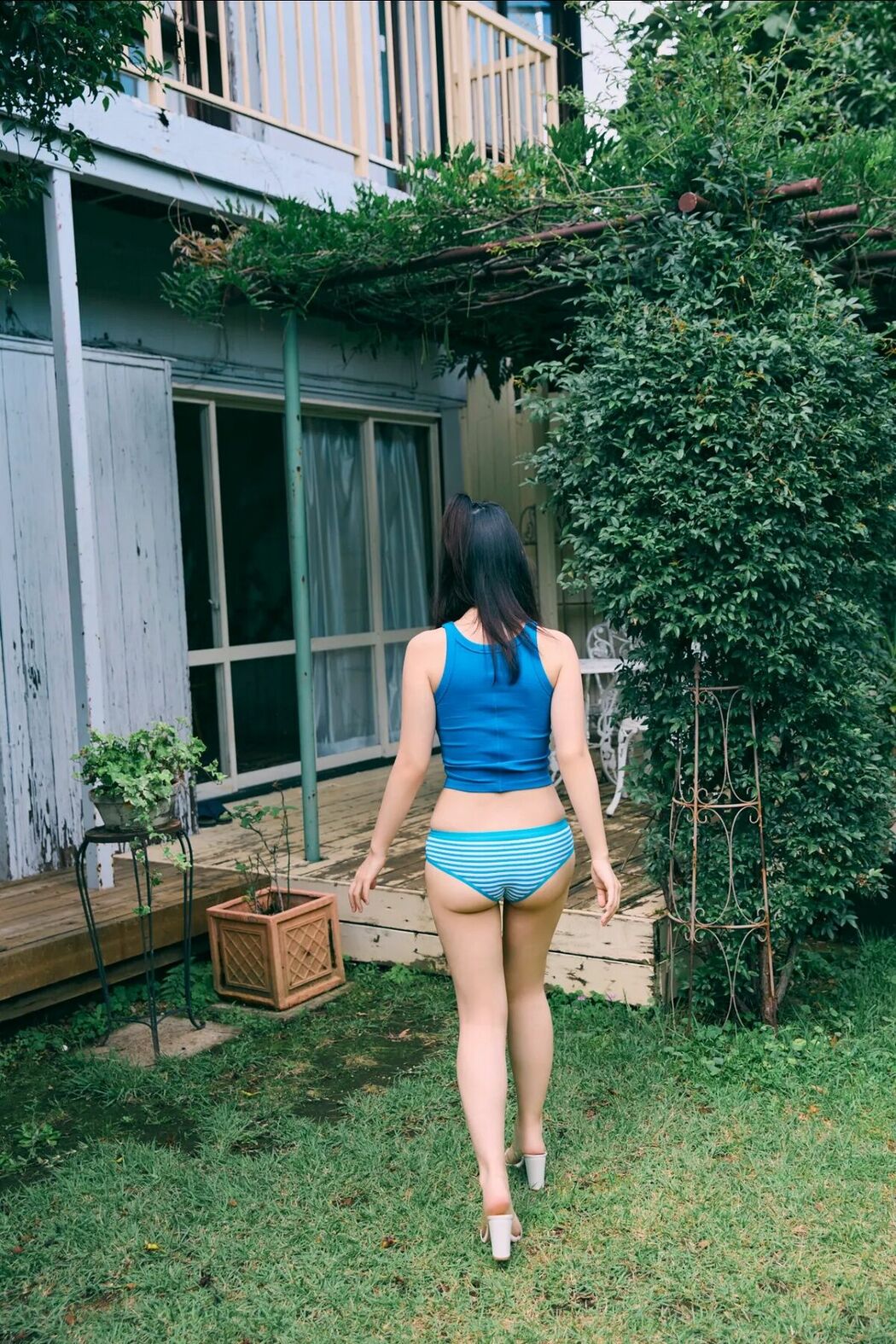 JP Moe Iori 伊織萌 – FRIDAYデジタル写真集 2024.07.25 らぶがあふれる Part02 (51P)