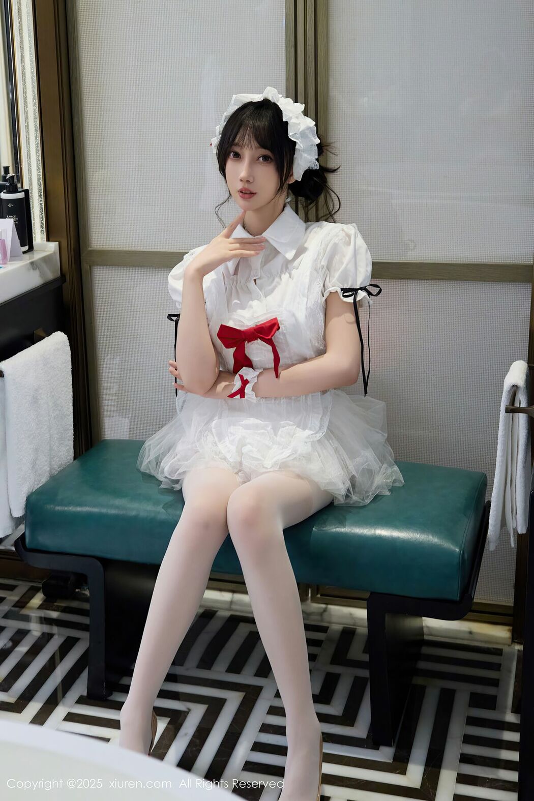 XiuRen秀人网 No.10827 Yue Er Yue Er (65P)