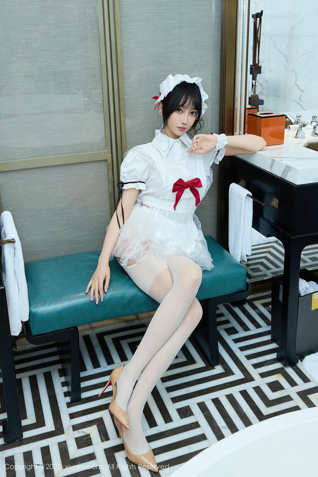 XiuRen秀人网 No.10827 Yue Er Yue Er (65P)