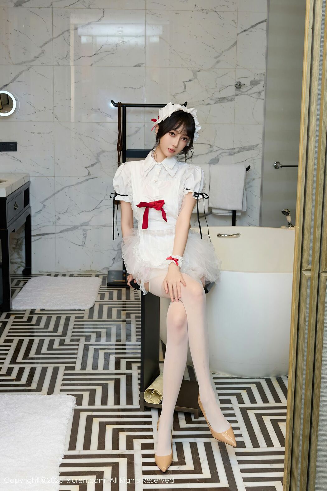 XiuRen秀人网 No.10827 Yue Er Yue Er (65P)