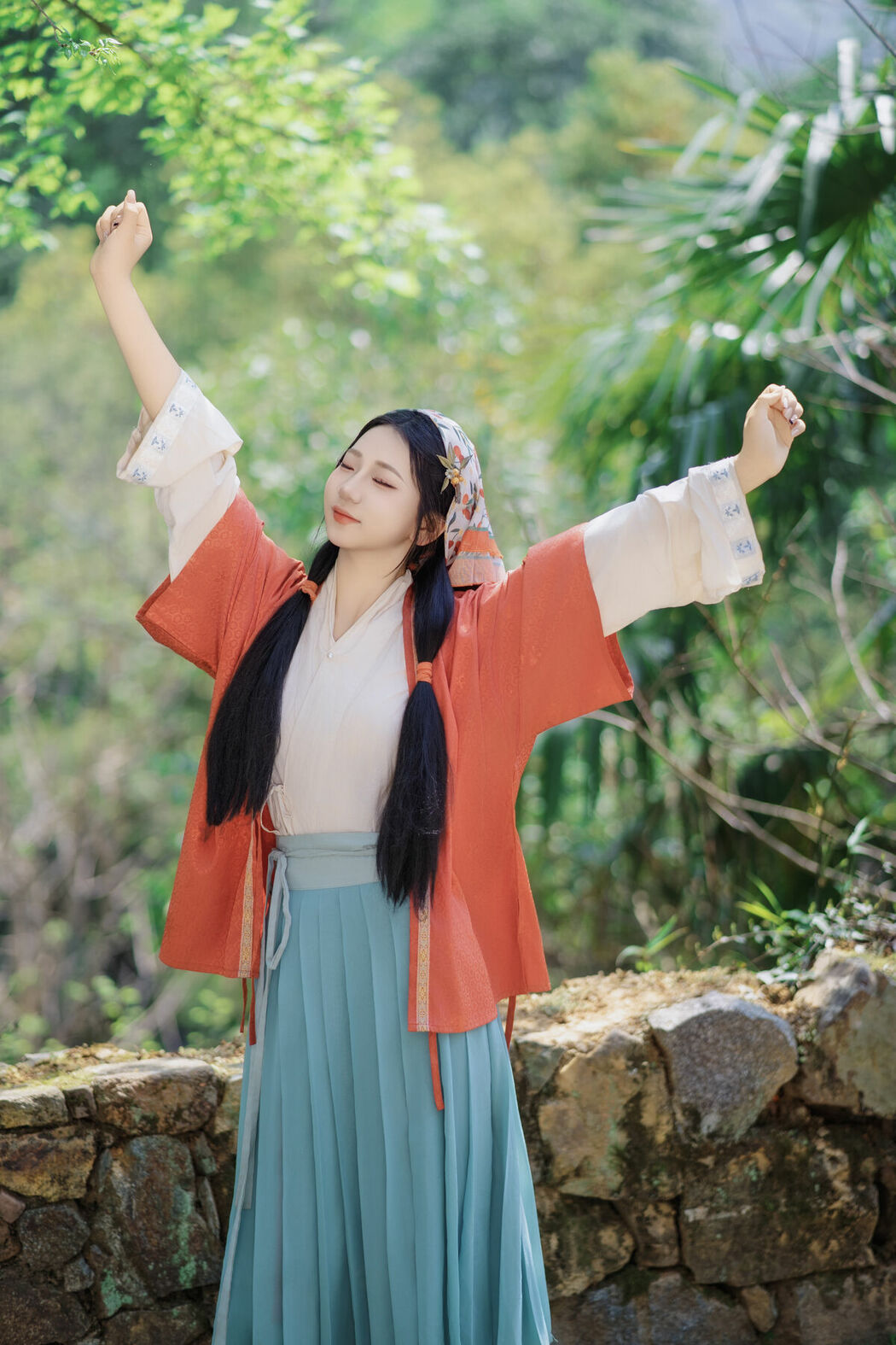 YiTuYu艺图语 Vol.8992 Gao Yu Qin (14P)