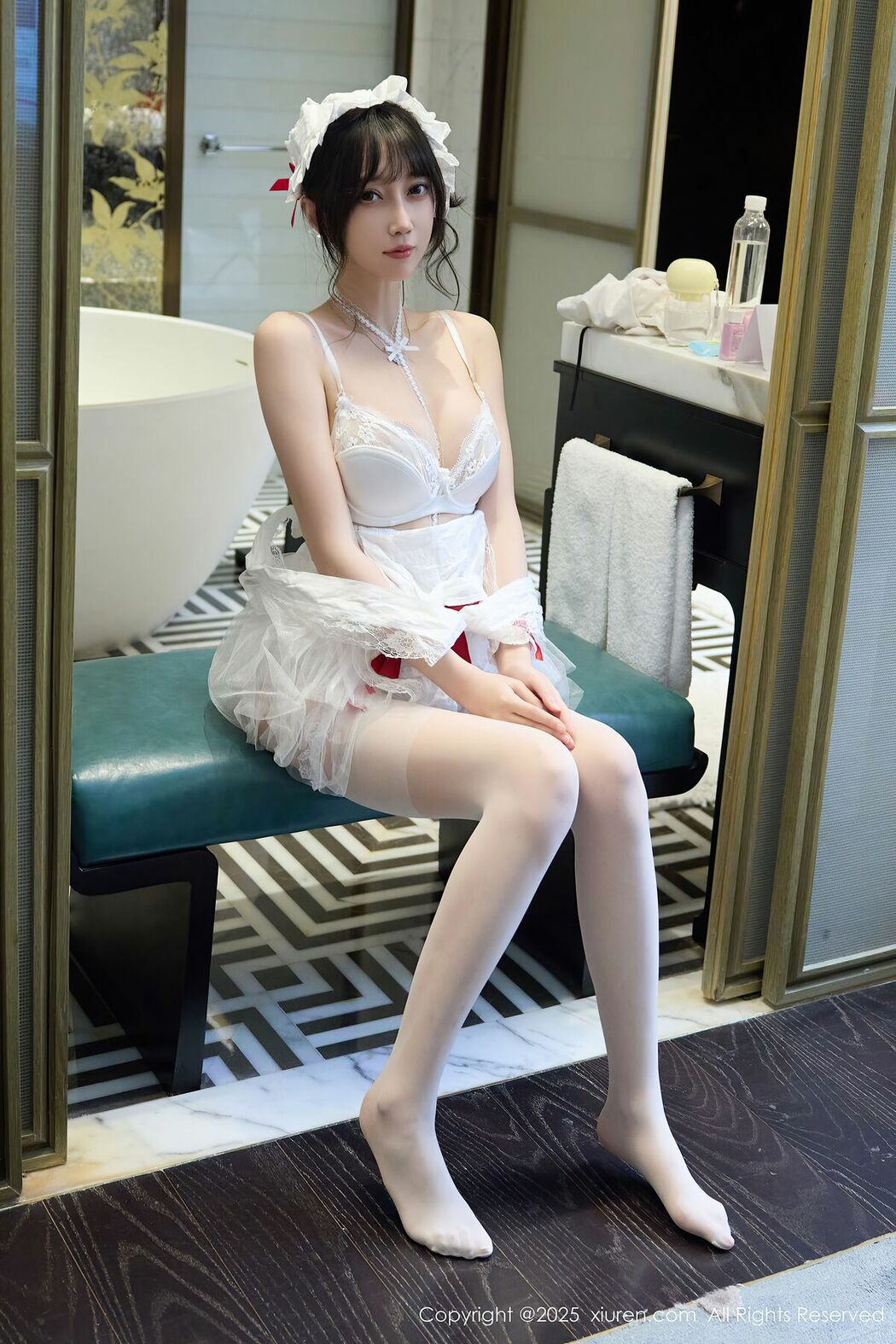 XiuRen秀人网 No.10827 Yue Er Yue Er (65P)