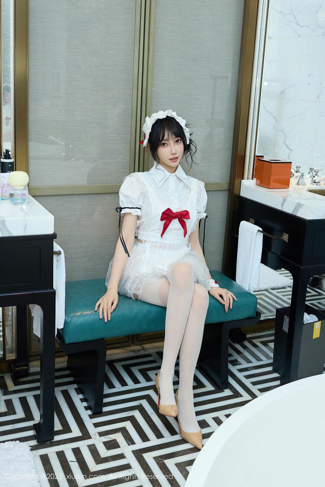 XiuRen秀人网 No.10827 Yue Er Yue Er (65P)