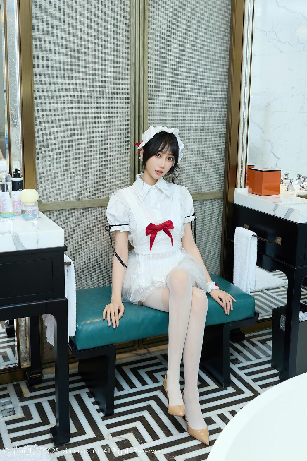 XiuRen秀人网 No.10827 Yue Er Yue Er (65P)