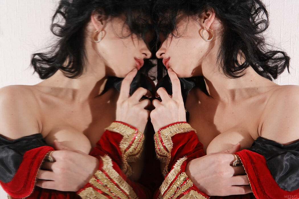 MetArt Jenya – Miroir Part03 (60P)