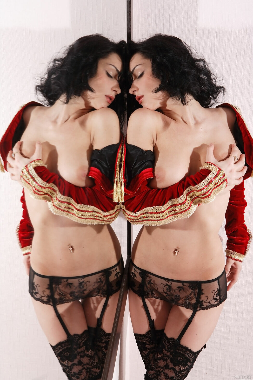 MetArt Jenya – Miroir Part02 (60P)