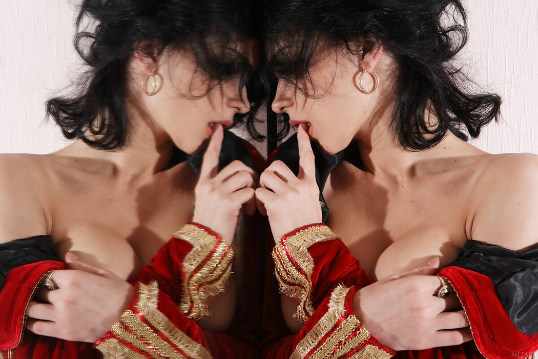 MetArt Jenya – Miroir Part03 (60P)