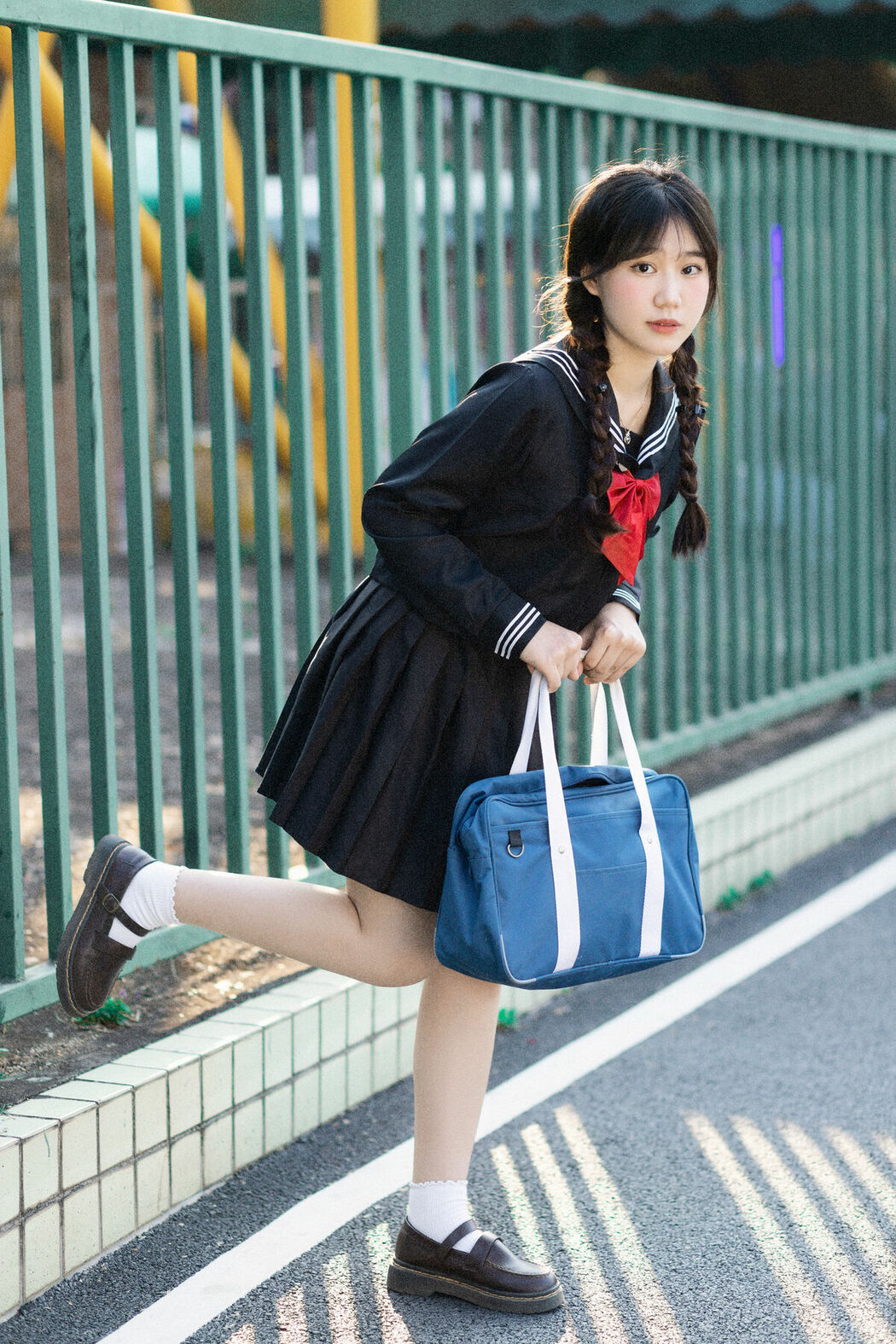 YiTuYu艺图语 Vol.9009 Xing Xing (18P)