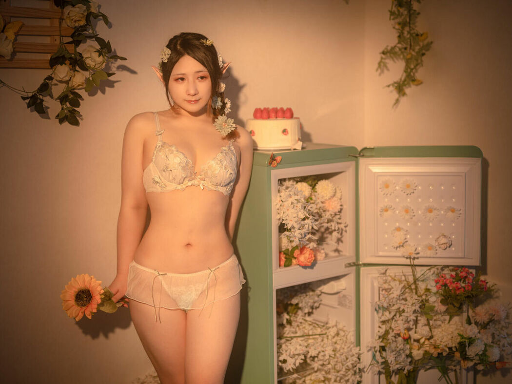 Coser@Zyra秋 – 繁花 (41P)