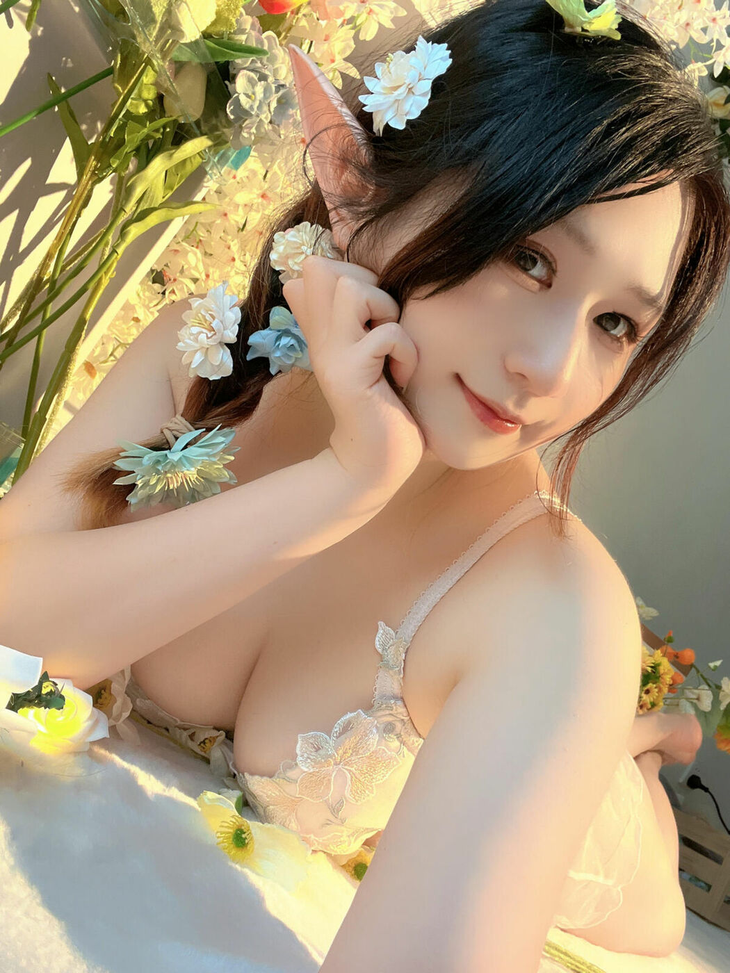 Coser@Zyra秋 – 繁花 (41P)