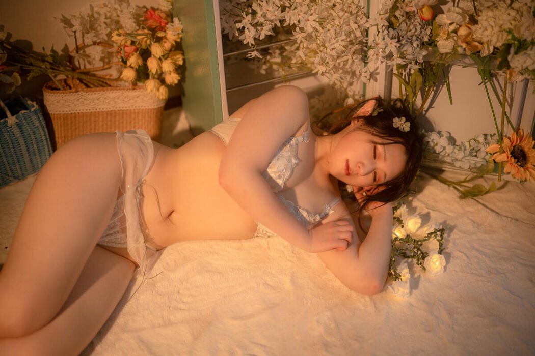 Coser@Zyra秋 – 繁花 (41P)