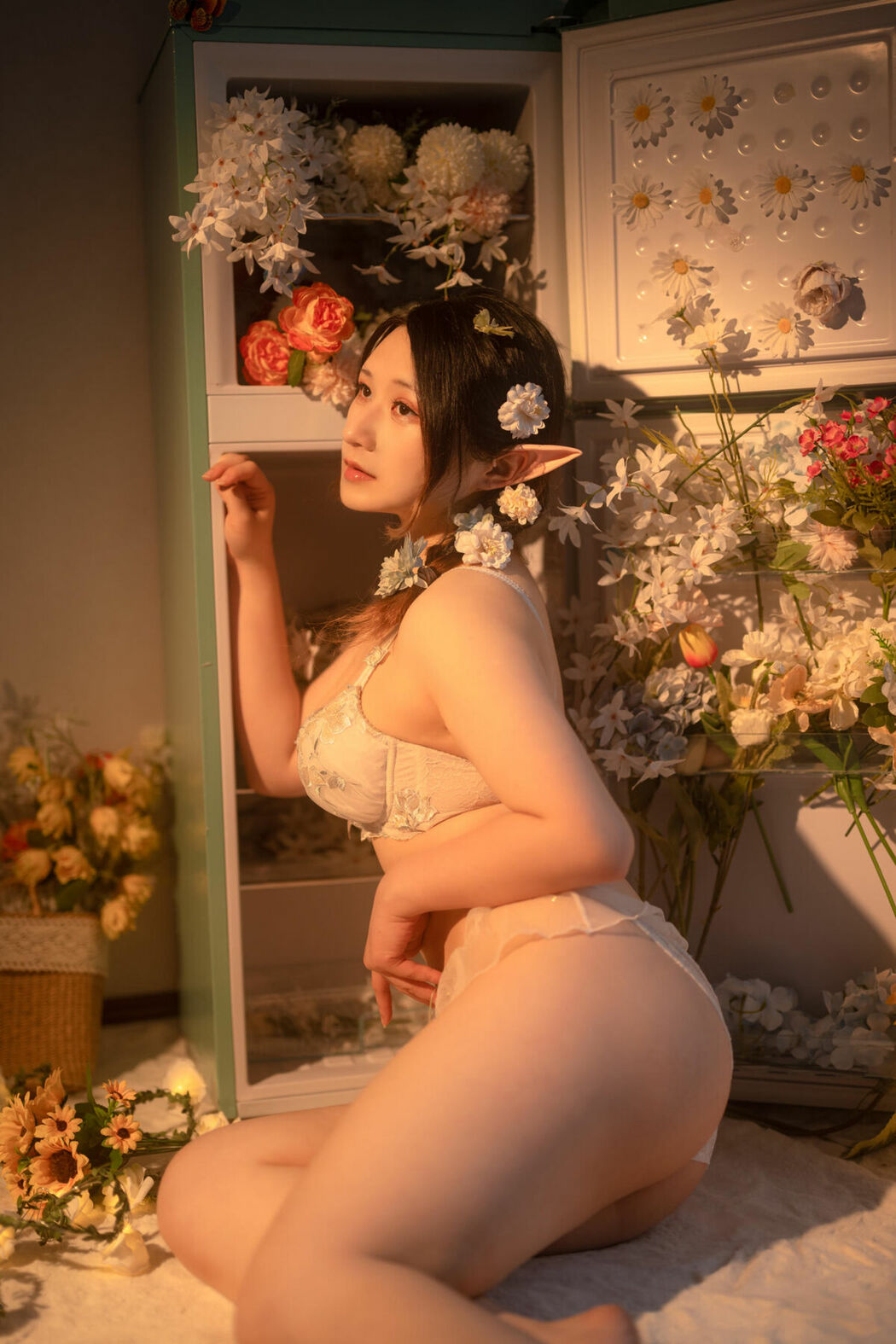 Coser@Zyra秋 – 繁花 (41P)