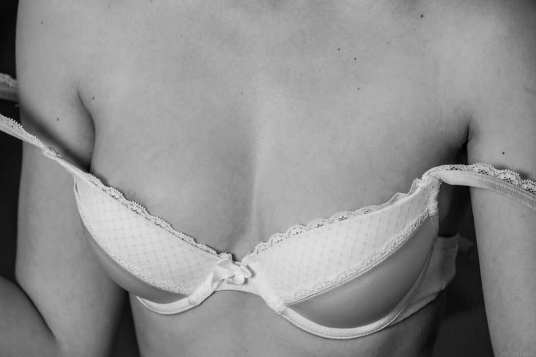 MetArt Vanessa Angel – Olenea Part03 (50P)