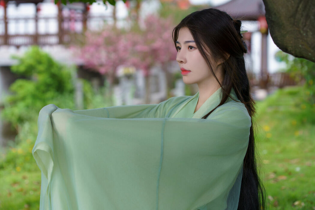 YiTuYu艺图语 Vol.9036 Ao Xiang Jo Shi (16P)