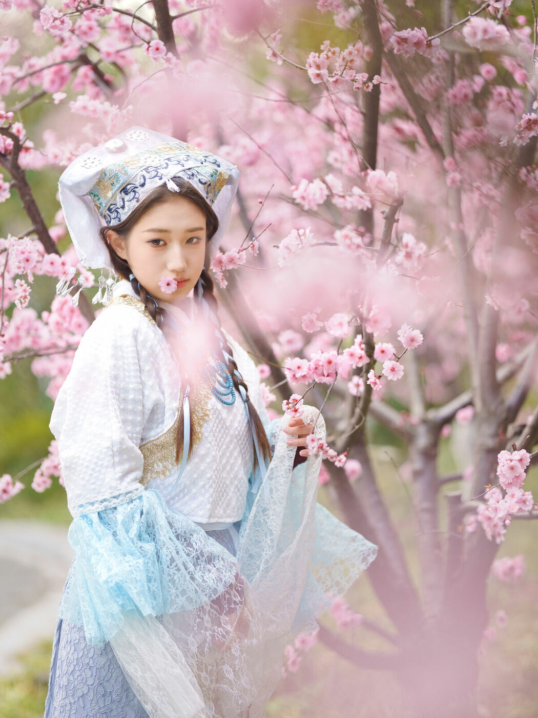 YiTuYu艺图语 Vol.9027 Zang Yi Tong (59P)