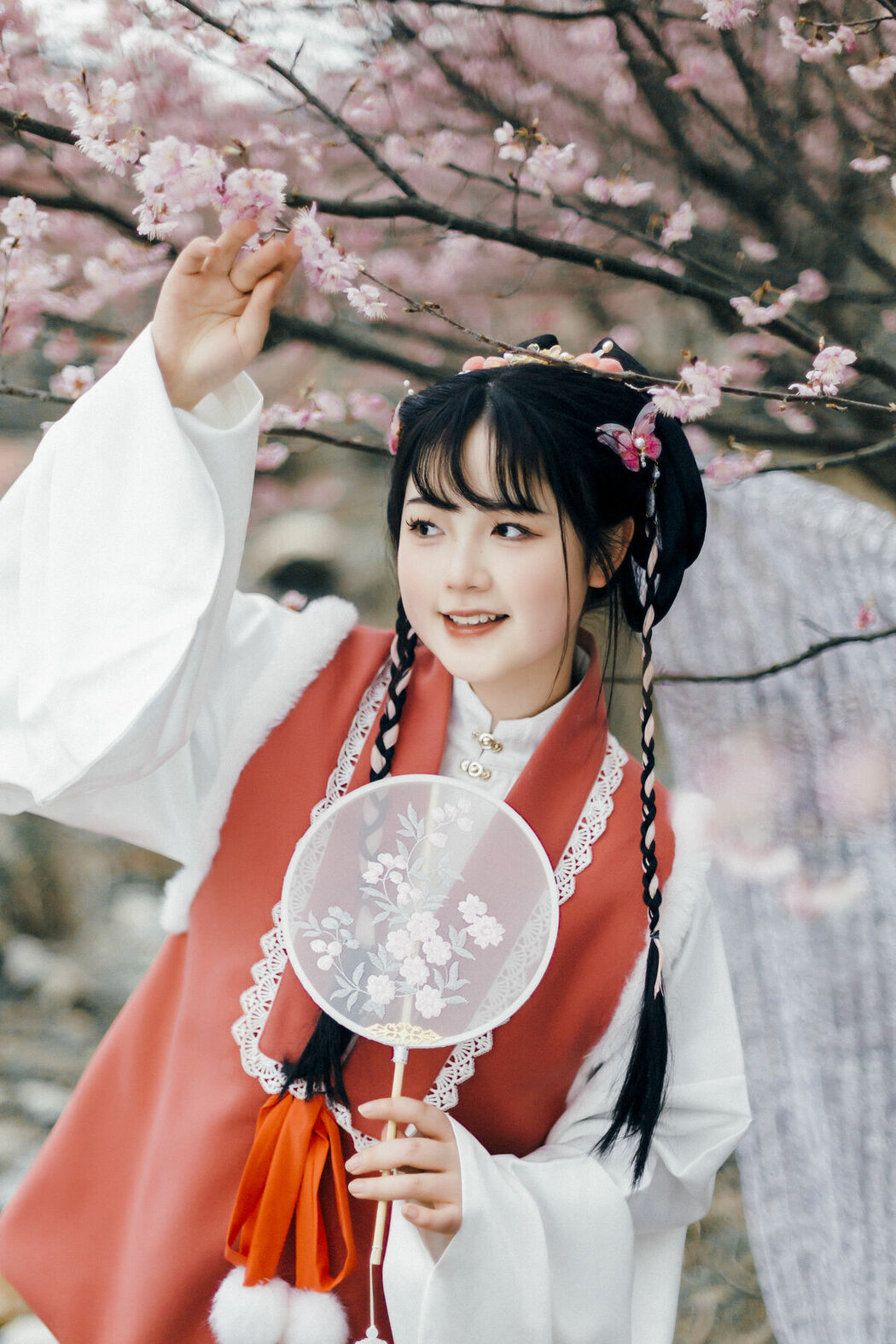 YiTuYu艺图语 Vol.9037 Qi Qi RY (19P)