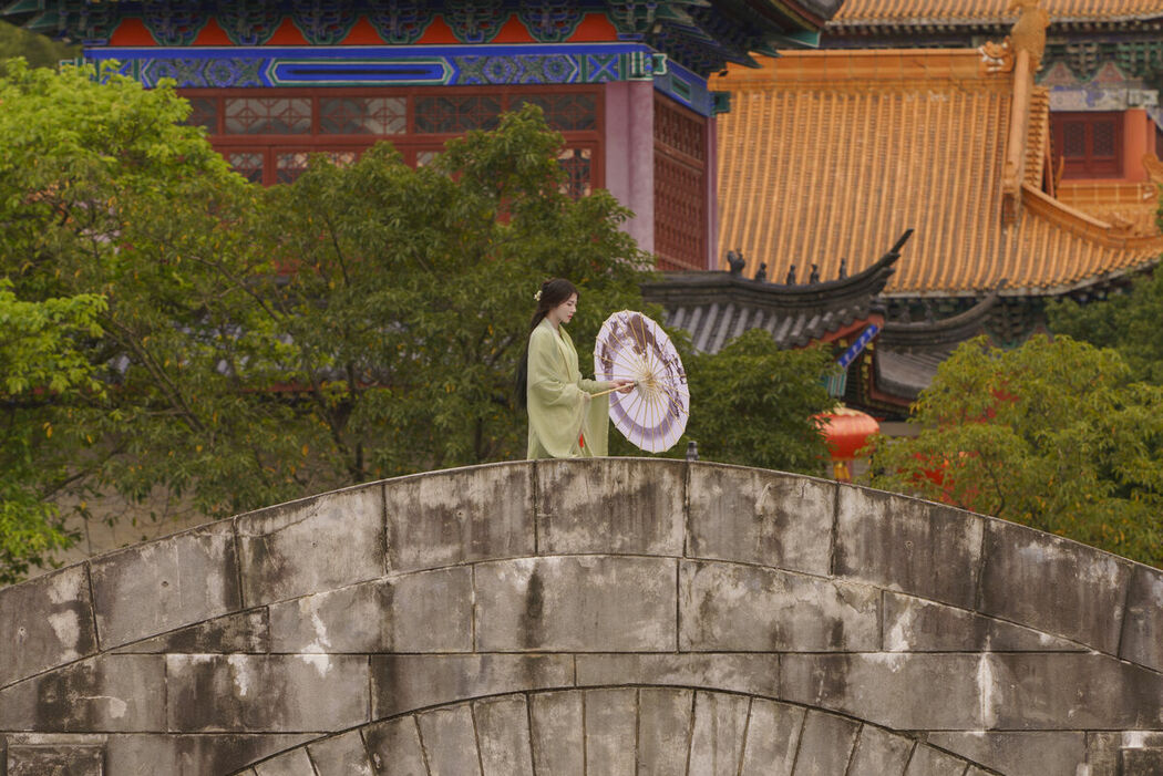 YiTuYu艺图语 Vol.9036 Ao Xiang Jo Shi (16P)