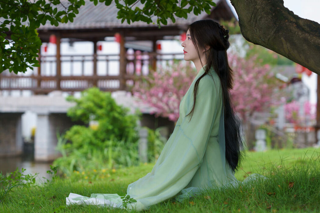 YiTuYu艺图语 Vol.9036 Ao Xiang Jo Shi (16P)