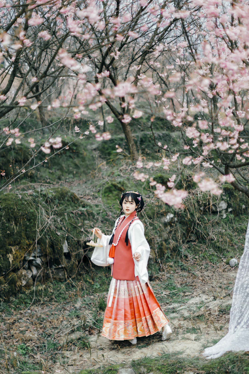 YiTuYu艺图语 Vol.9037 Qi Qi RY (19P)