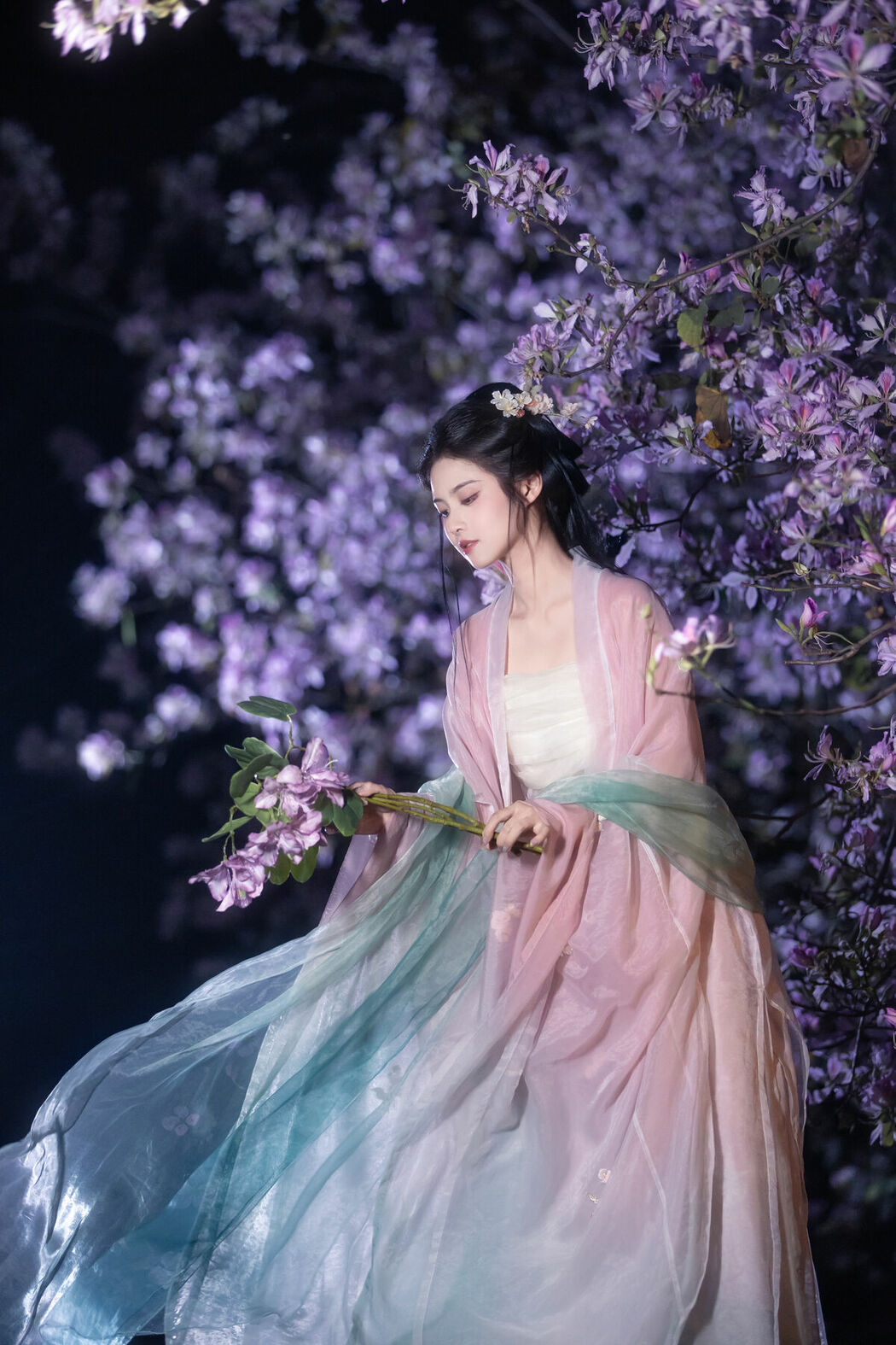 YiTuYu艺图语 Vol.9029 San Ye Jiang Jiang (22P)