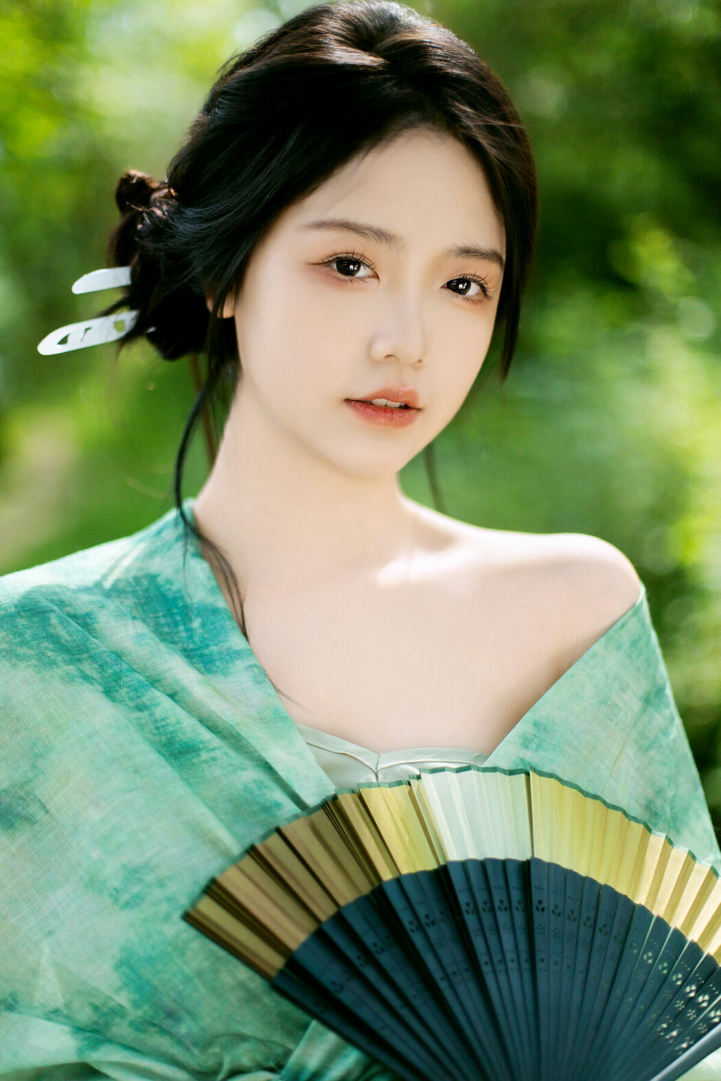 YiTuYu艺图语 Vol.9020 Qi Qi RY (26P)