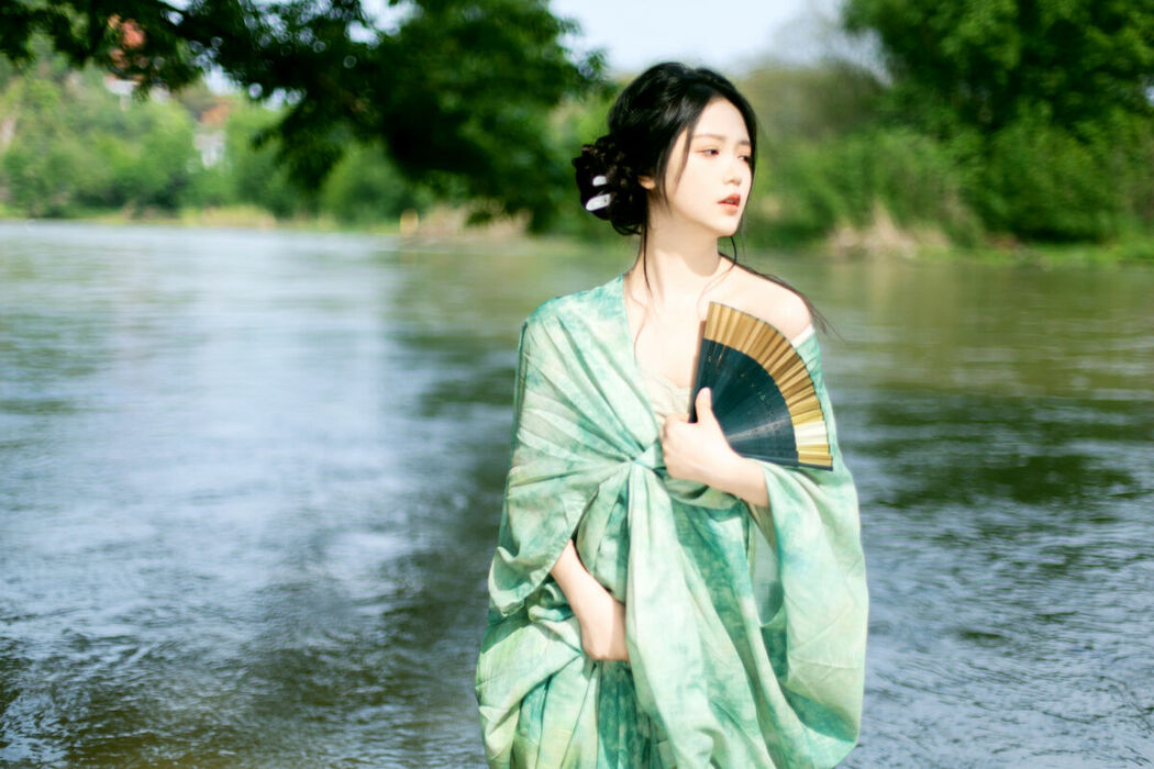 YiTuYu艺图语 Vol.9020 Qi Qi RY (26P)