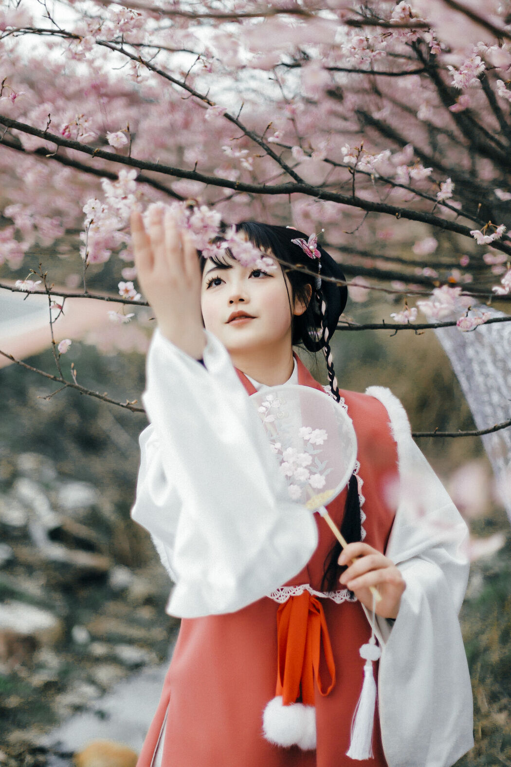 YiTuYu艺图语 Vol.9037 Qi Qi RY (19P)