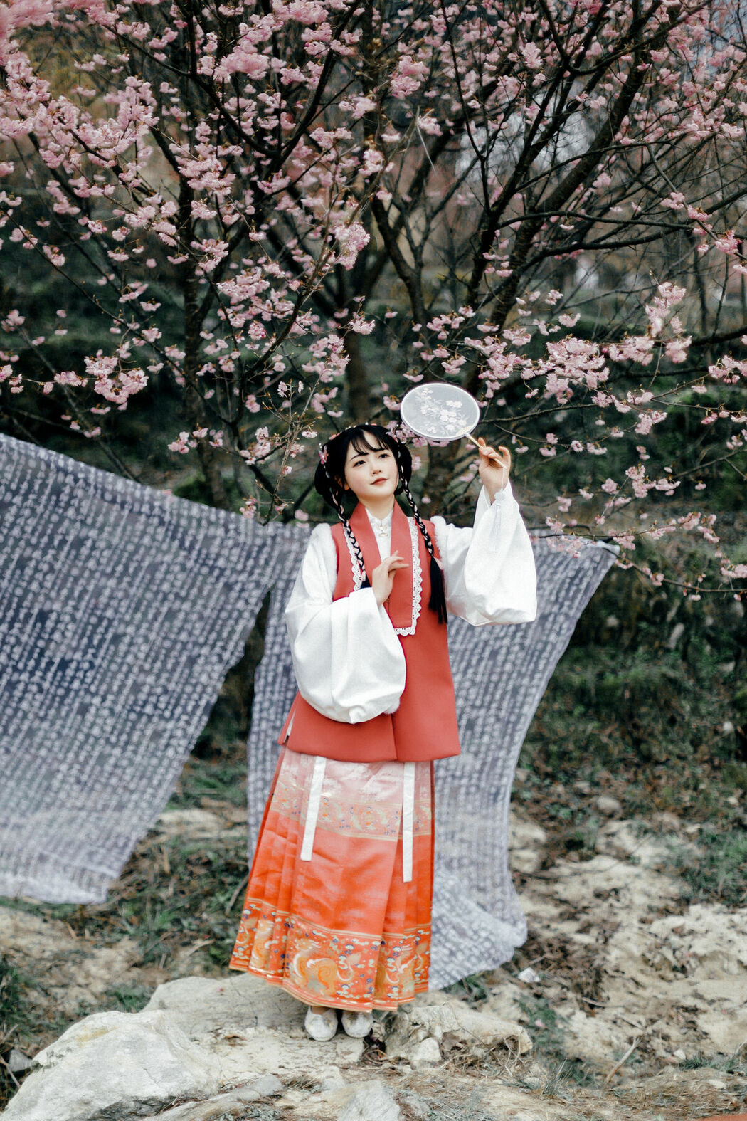 YiTuYu艺图语 Vol.9037 Qi Qi RY (19P)