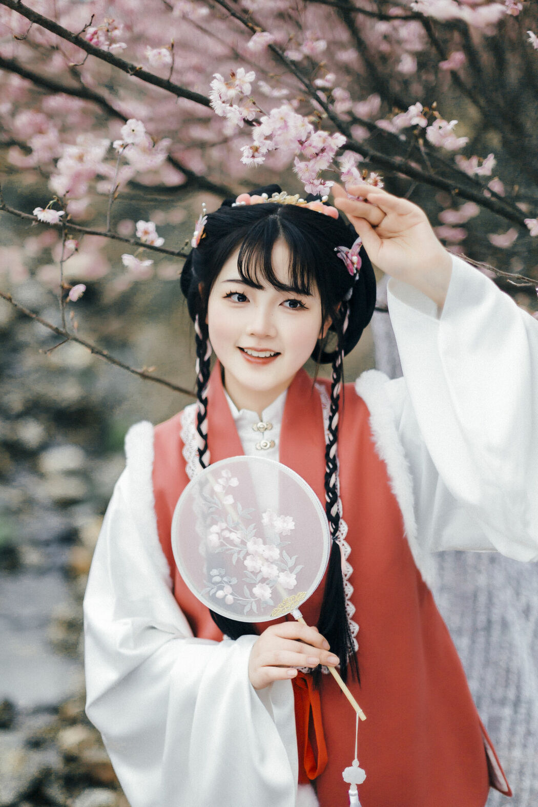 YiTuYu艺图语 Vol.9037 Qi Qi RY (19P)