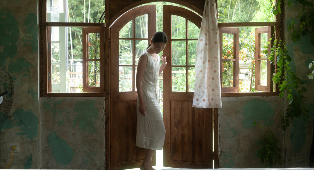 YiTuYu艺图语 Vol.9039 Cai Jing Fan (16P)