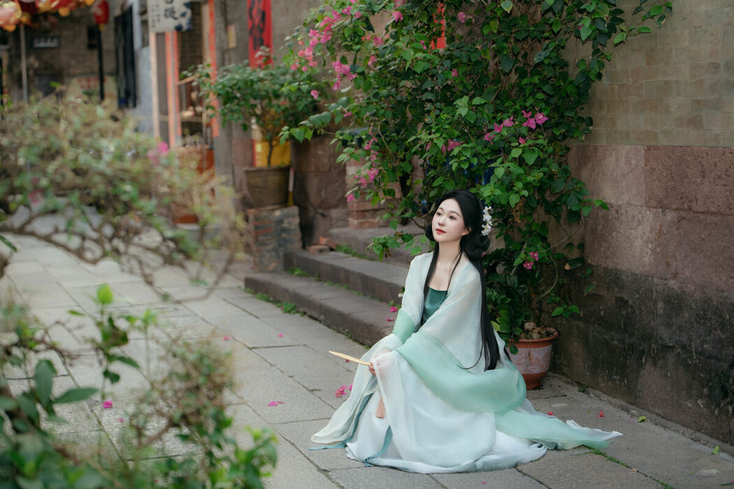 YiTuYu艺图语 Vol.9040 Wu Yue (26P)