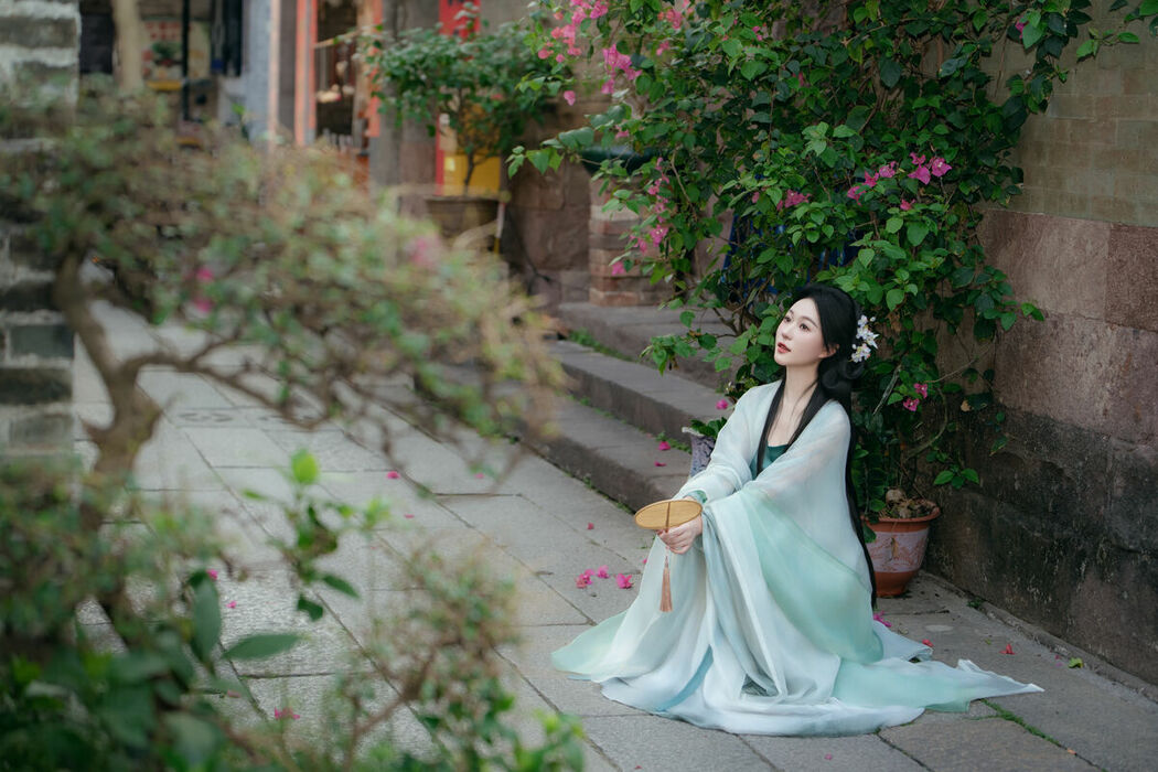 YiTuYu艺图语 Vol.9040 Wu Yue (26P)