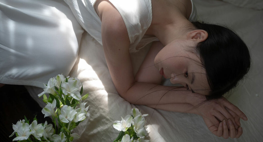 YiTuYu艺图语 Vol.9039 Cai Jing Fan (16P)