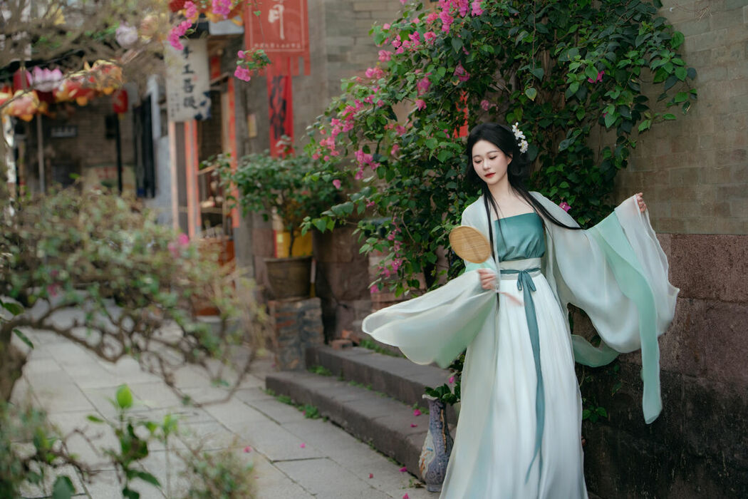 YiTuYu艺图语 Vol.9040 Wu Yue (26P)