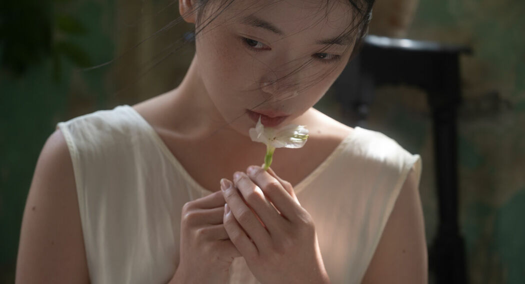 YiTuYu艺图语 Vol.9039 Cai Jing Fan (16P)