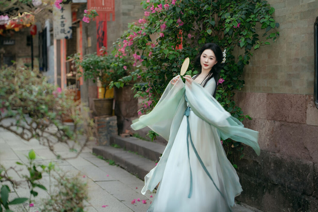 YiTuYu艺图语 Vol.9040 Wu Yue (26P)