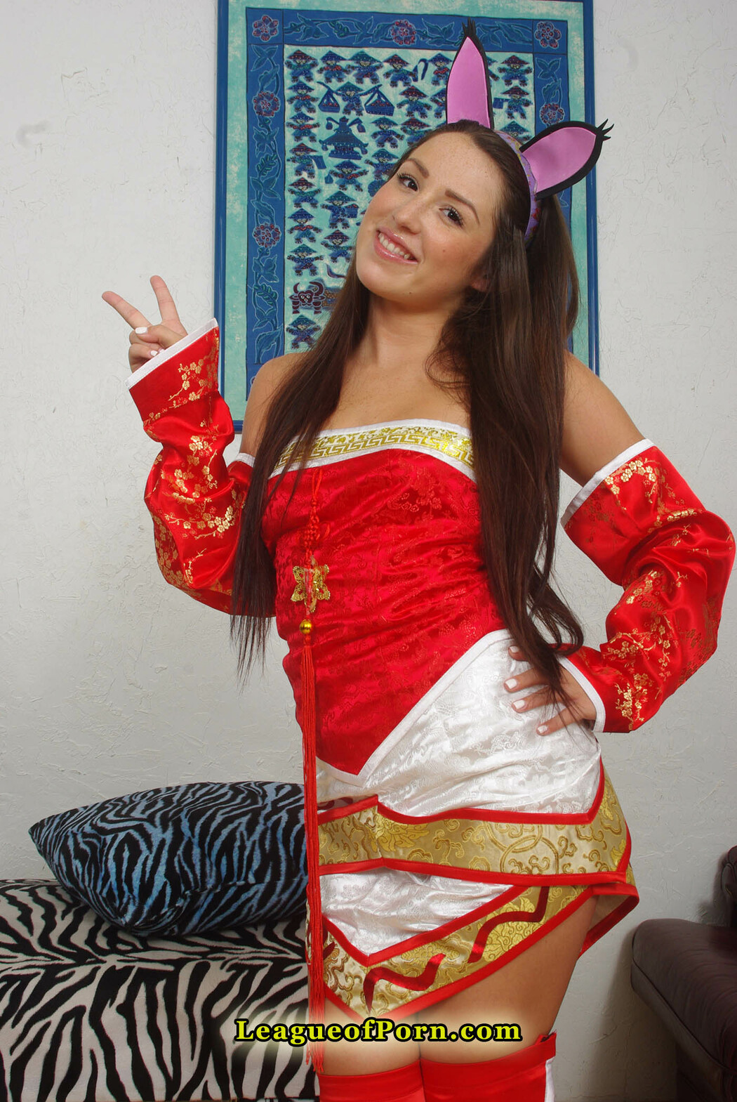 Getting down with Ahri - Lola Foxx