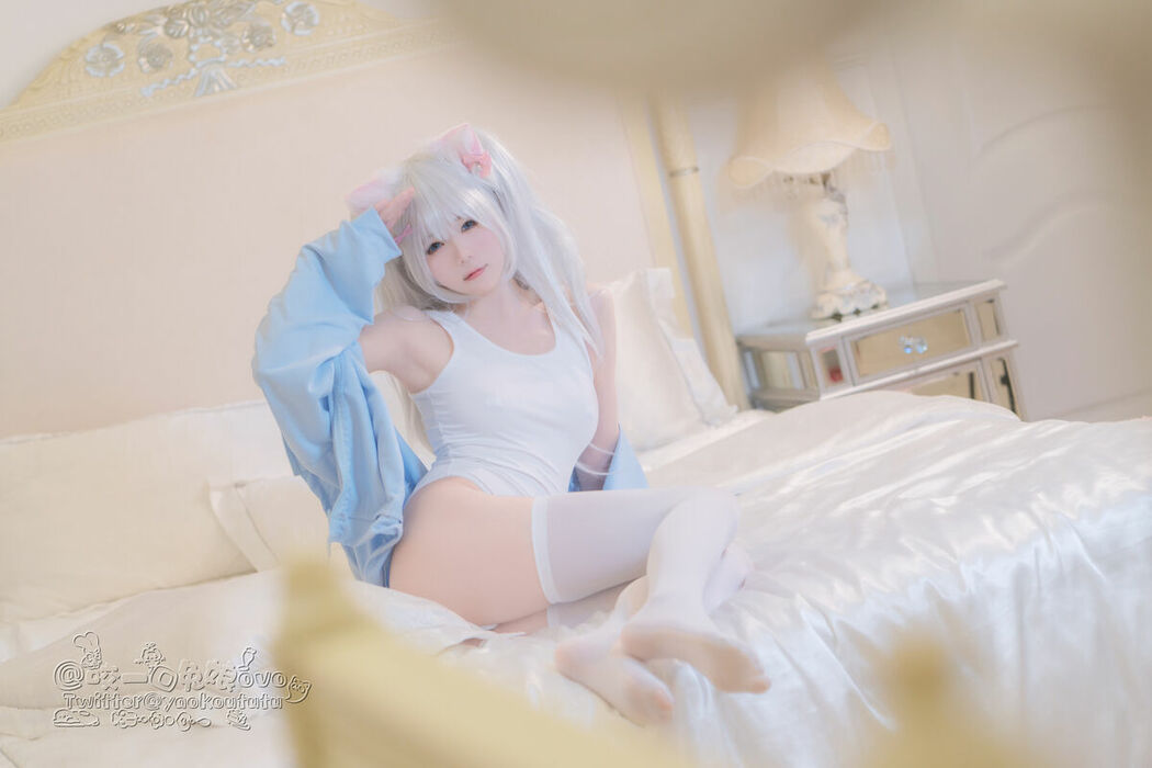 Coser@黏黏团子兔 – 做你的猫 (57P – 1V)