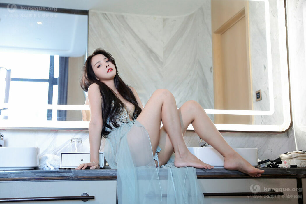 Coser@苏嫣嫣阿姨 – 蓝色薄纱裙 (39P – 4V)